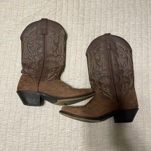 Women’s Laredo boots size 8 1/2